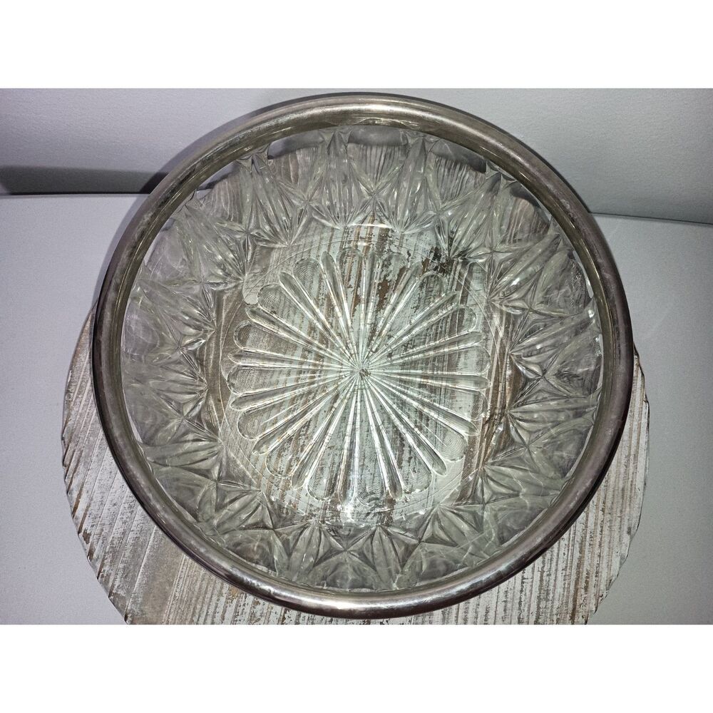 Vintage - Two Cut Glass Serving Bowls with Silver-Plated Rims Pre-Owned) - Picture 6 of 10